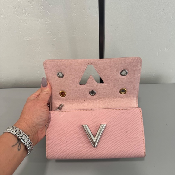 Louis Vuitton monogram pink epic twist wallet - Picture 6 of 9